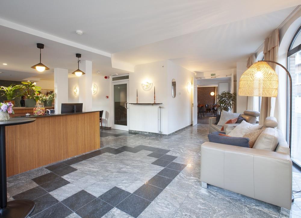 Hotel New Damshire 3*